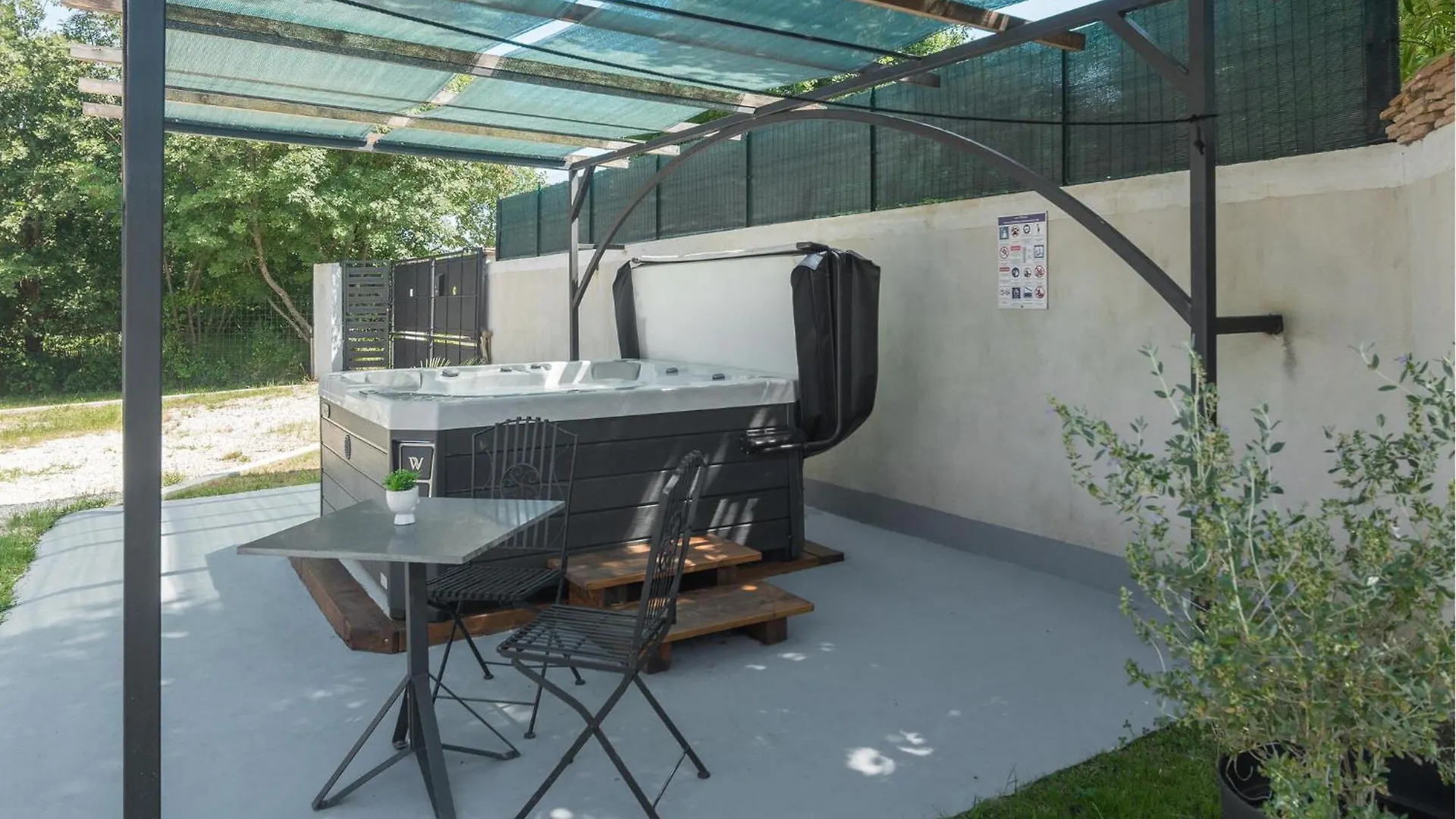 Σπίτι διακοπών Beautiful Home In Krnicari With Wifi Pifari